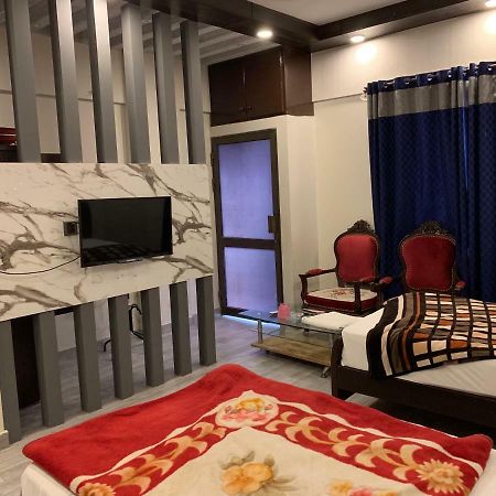 Embassy Lodge Karachi Luaran gambar