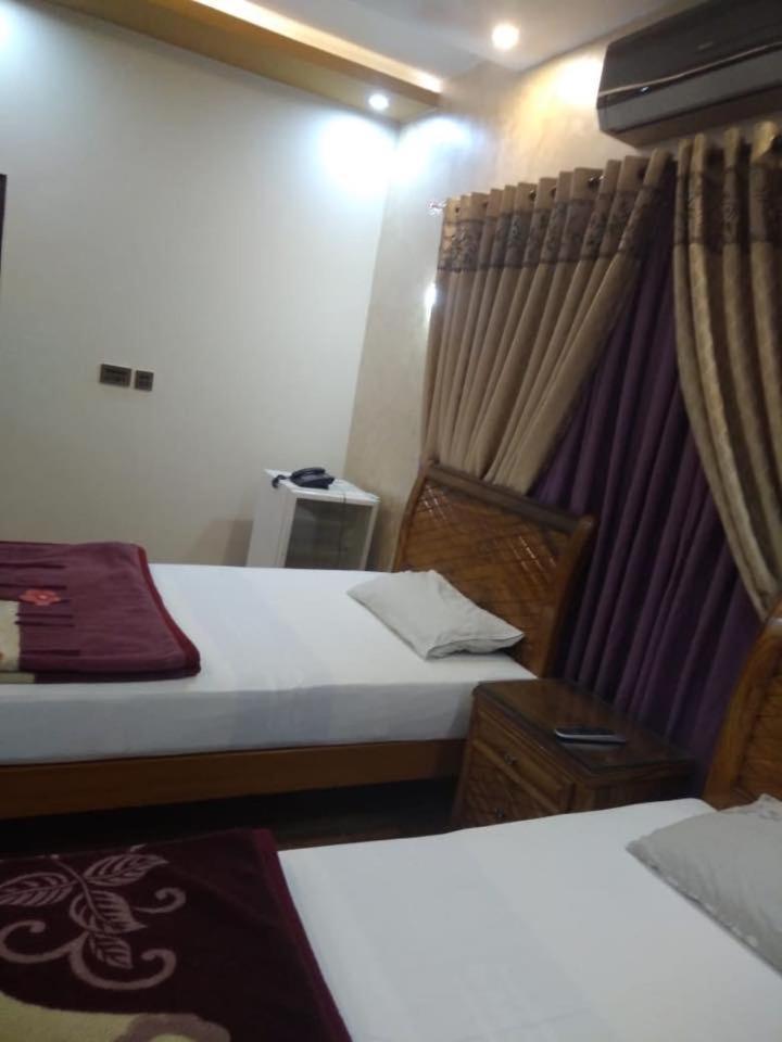 Embassy Lodge Karachi Luaran gambar