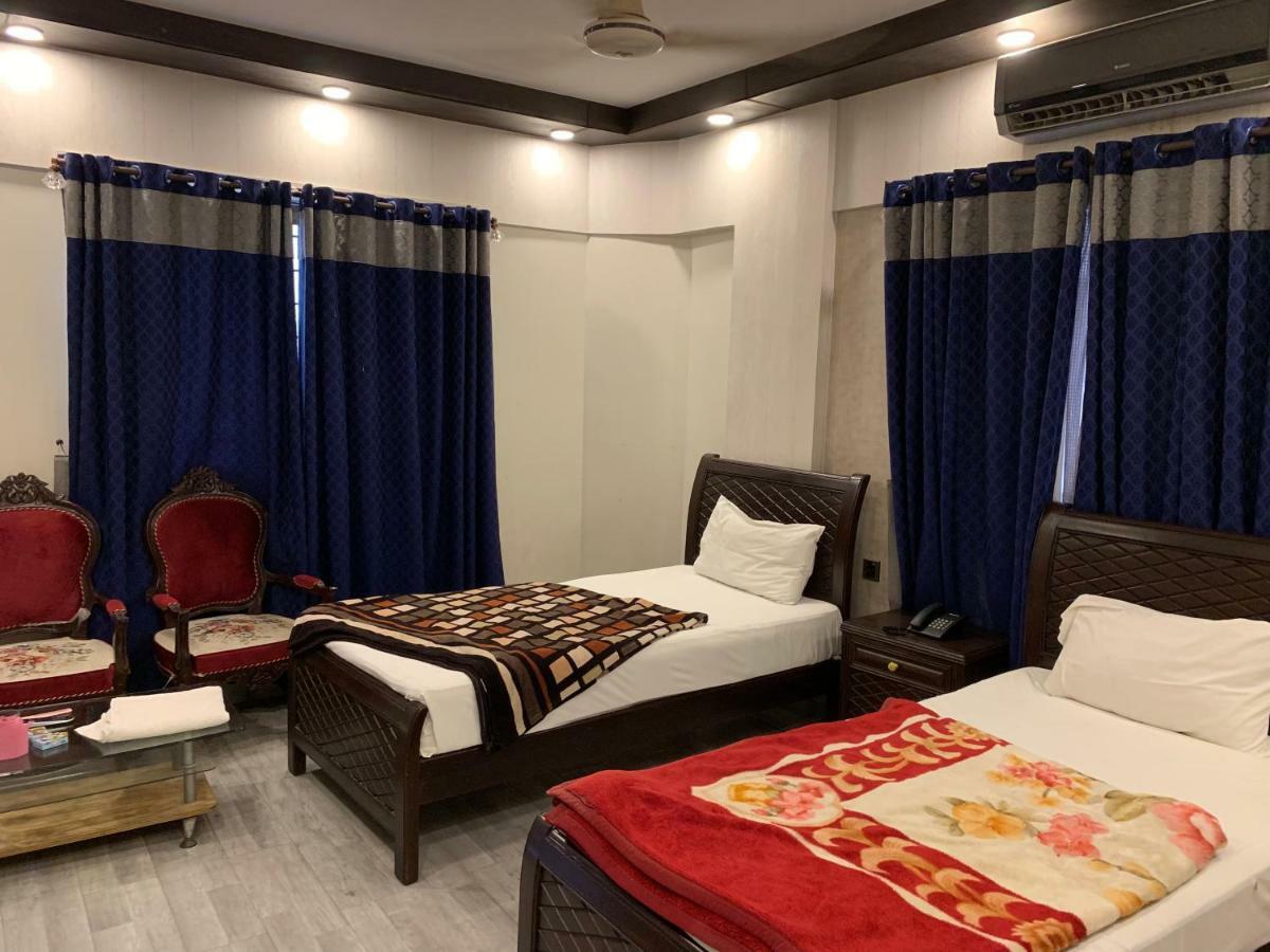 Embassy Lodge Karachi Luaran gambar
